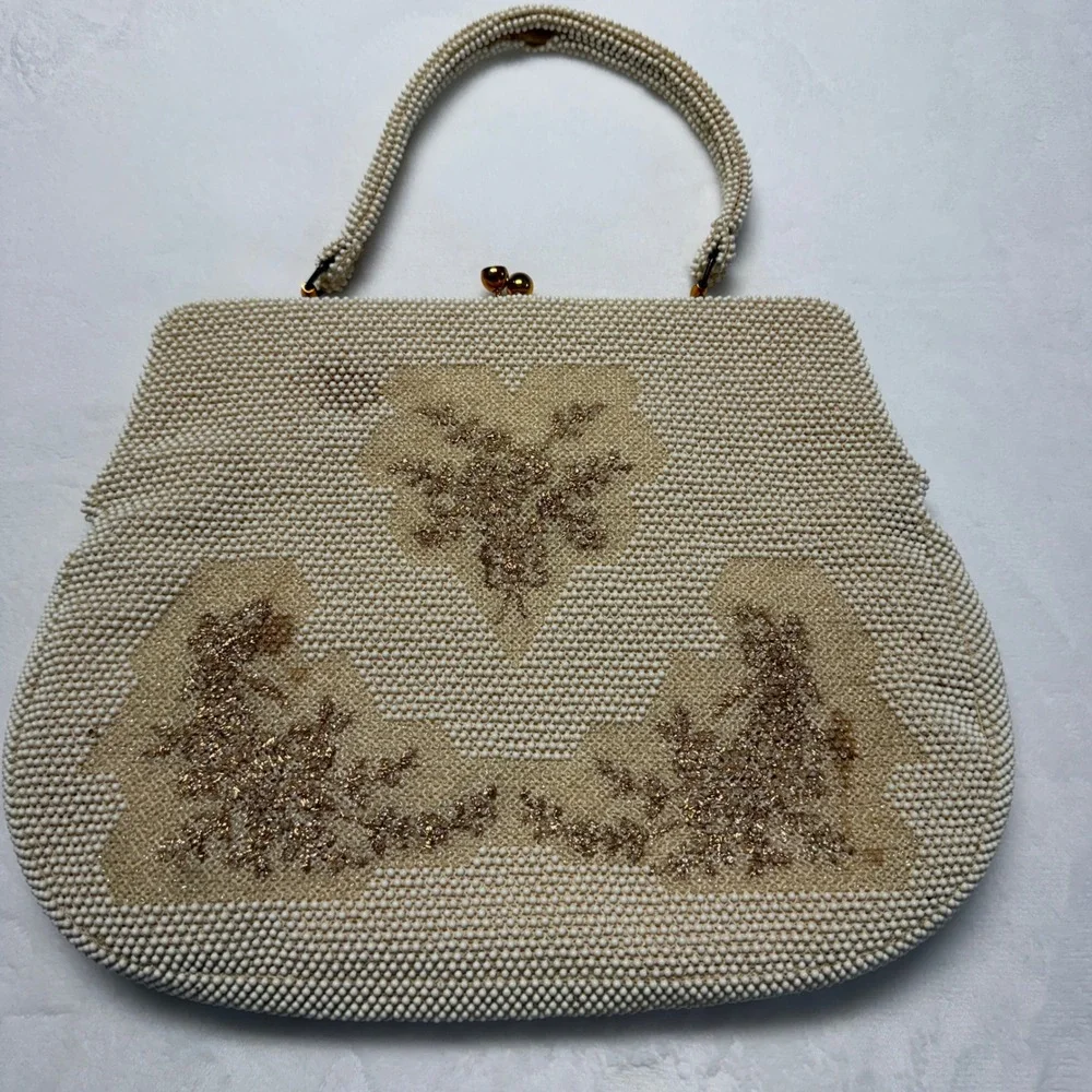 Vintage Lumured Beige Beaded Floral Handbag Gold Kiss Lock Evening Bag Hong Kong